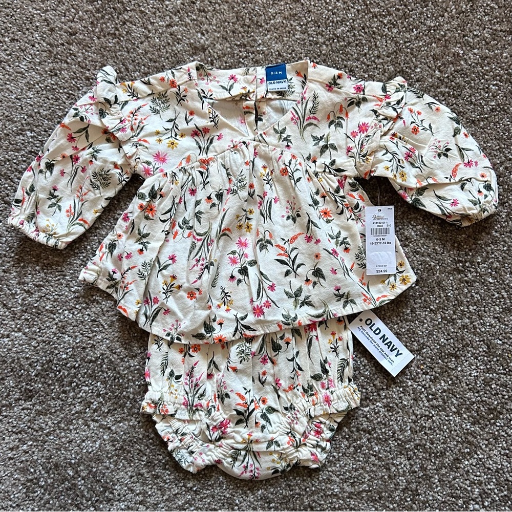 Old Navy Floral Top Bloomers Outfit 2PC Set Baby Girl Sz 0-3m NWT Spring/Summer